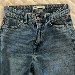 Zara Wide Leg Medium Wash Jeans